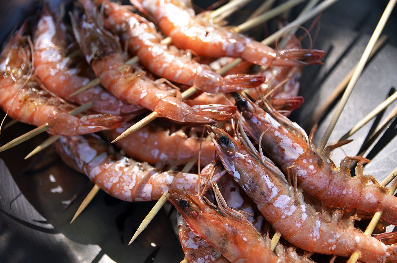 brochette de gambas flambées